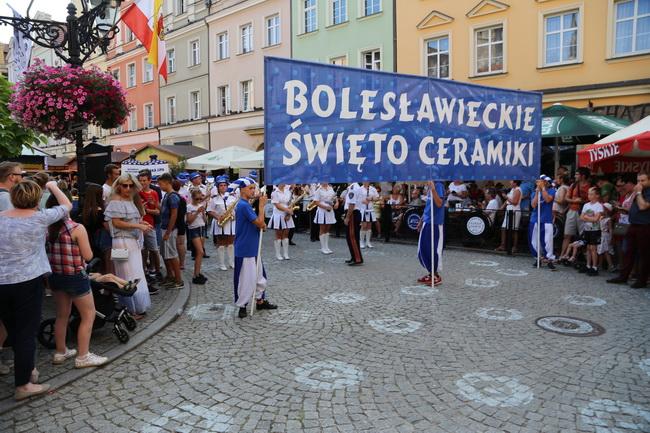 Parada „A to Polska właśnie – Ceramika bolesławiecka” czeka właśnie na Ciebie!